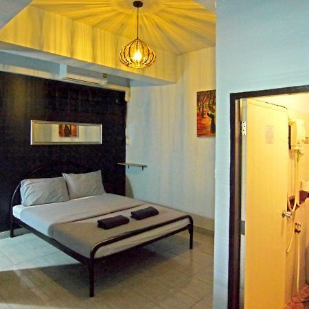 Mam'S House Khaosan Hotel Bangkok Exterior photo