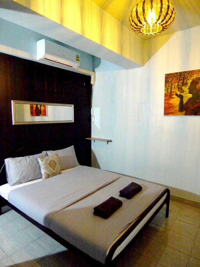 Mam'S House Khaosan Hotel Bangkok Exterior photo